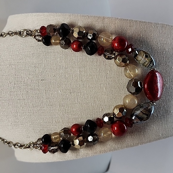 Faux Crystal Acrylic & Glass Red Black & Silvertone Necklace - Picture 11 of 11